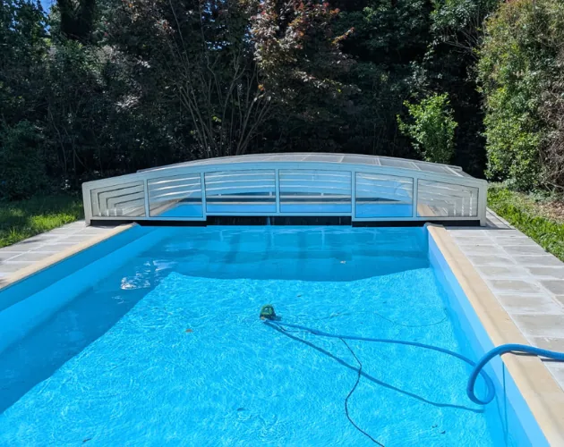 Intervention Aqua-Protect autour d'une piscine résidentielle