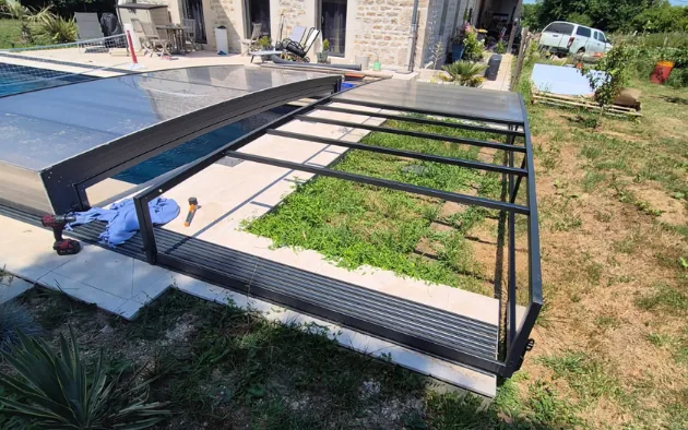 Réparation et contrôle d'un abri de piscine existant