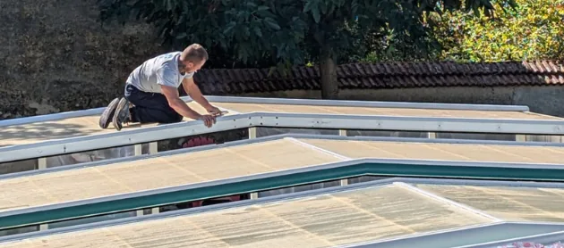 SAV et réparation d'abri de piscine dans le Gard